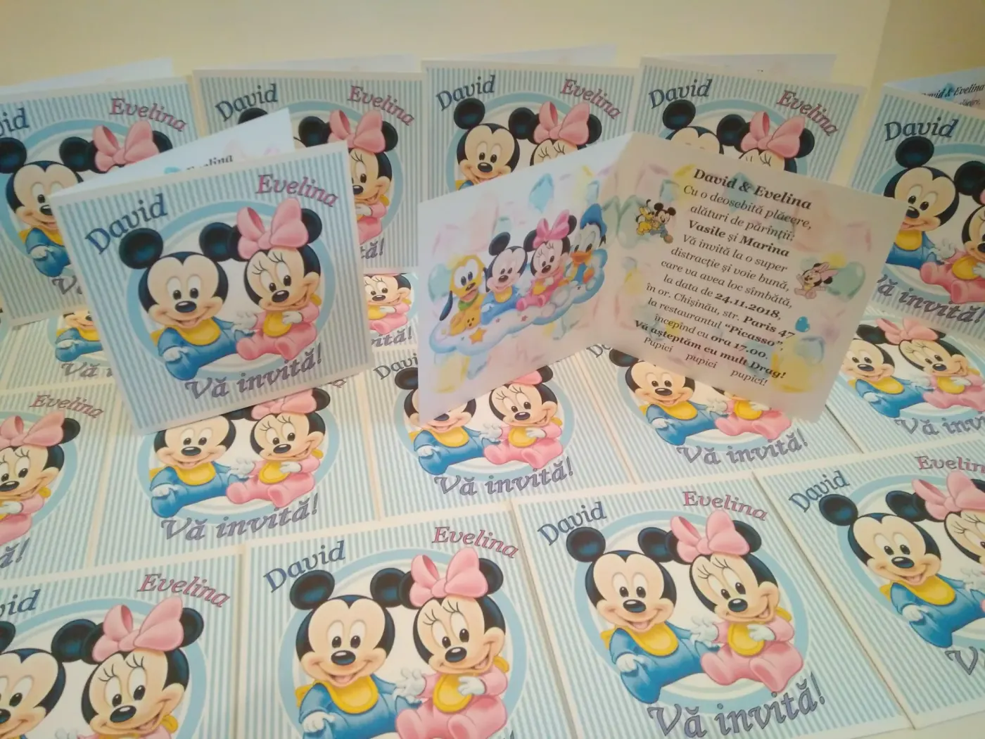Invitație tipărită pentru botez gemeni - Mickey Mouse